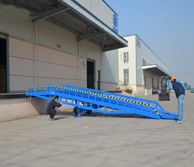 霞浦移动式登车桥应用