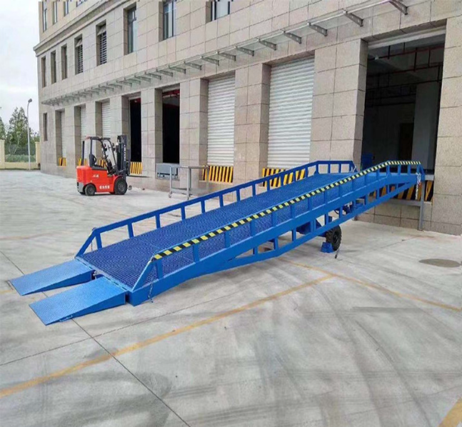 霞浦移动式登车桥装卸